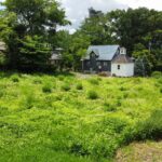 Ideal location in Kobuchizawa town with a vast site and a spectacular view of the Southern Alps.