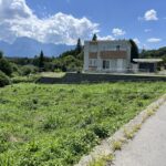 Within walking distance of Nagasaka Station, ideal southern slope with a panoramic view of the Southern Alps.