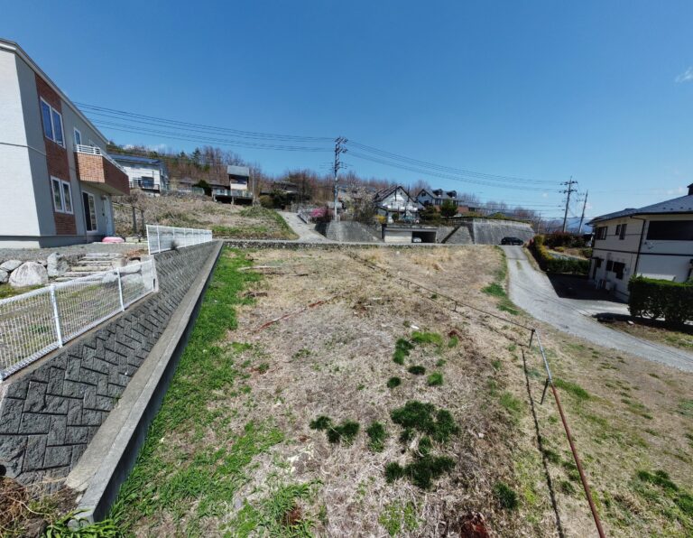 【土地】長坂駅徒歩圏内、南アルプスを一望する理想の南傾斜地