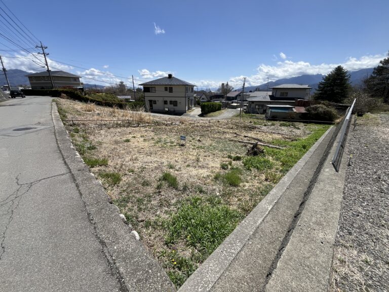 【土地】長坂駅徒歩圏内、南アルプスを一望する理想の南傾斜地