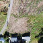 【土地】大泉町西井出、カラマツ通りに広がる陽光あふれる南傾斜地