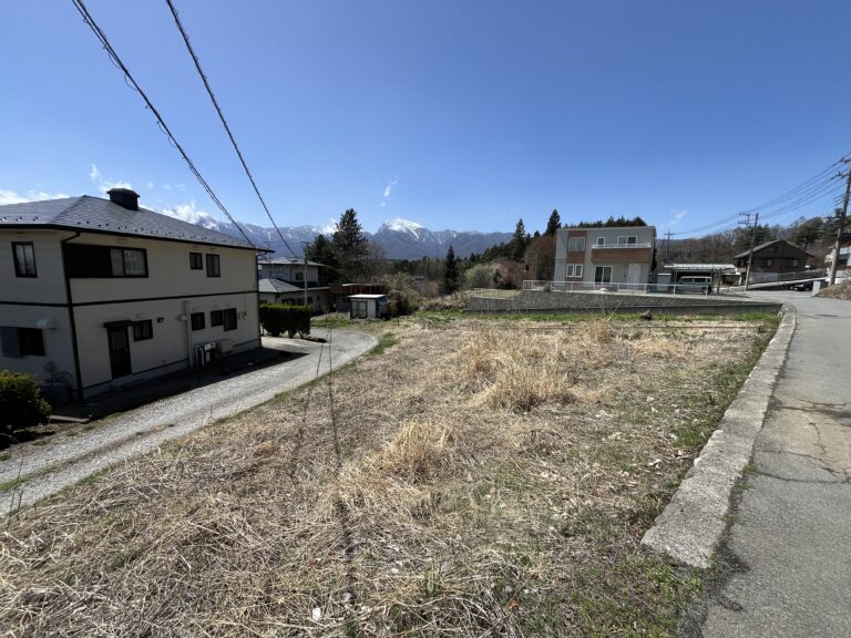 【駅徒歩10分、南アルプスを一望する陽だまりの南傾斜地】