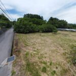 【中古物件】高原大橋入口交差点すぐ、広大な敷地で多目的に活用可能