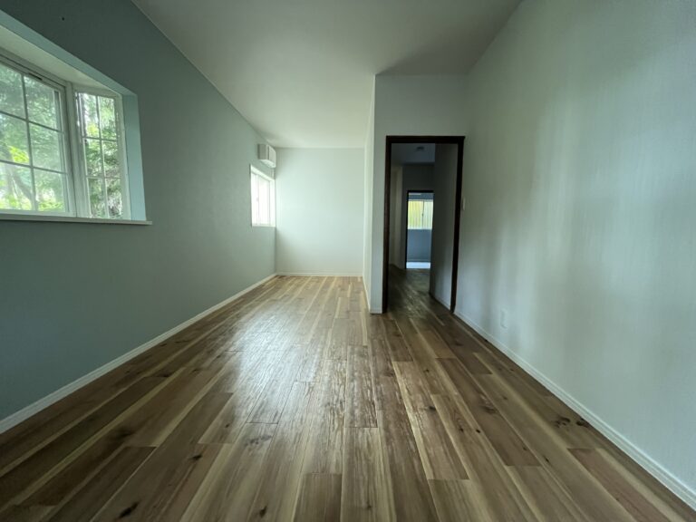 【中古物件】清里の自然に寄り添う、リノベーション済み戸建て。すぐに暮らせる2LDK