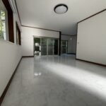 【中古物件】清里の自然に寄り添う、リノベーション済み戸建て。すぐに暮らせる2LDK