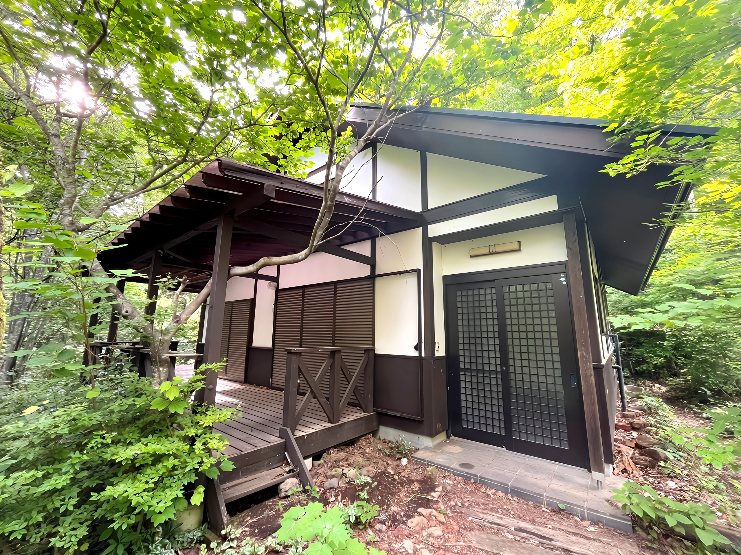 【中古物件】山の中にひっそりと佇む、囲炉裏のある一軒家。
