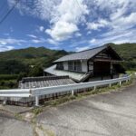 【中古物件】高台から田園と南アルプスを望む。 里山の風景に溶け込む、趣ある古民家。