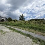 【土地】八ヶ岳を背に、南アルプスを望む。 陽当たりと開放感に恵まれた、白井沢の平坦地。