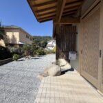 【中古物件】山並みを望む開放感と、日本家屋ならではの趣。 和のぬくもりを残して再生した、リフォーム済み5LDK。