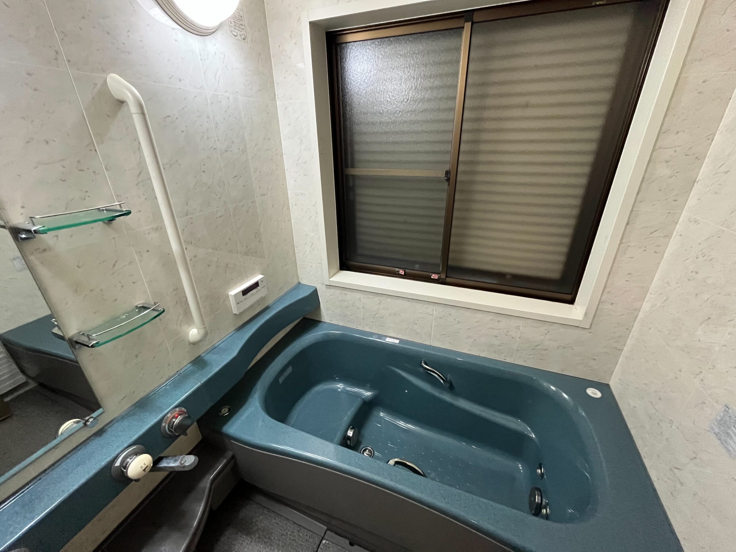 【中古物件】薪ストーブと木のぬくもりに包まれる。 上笹尾に佇む、ゆとりと趣のある住まい。