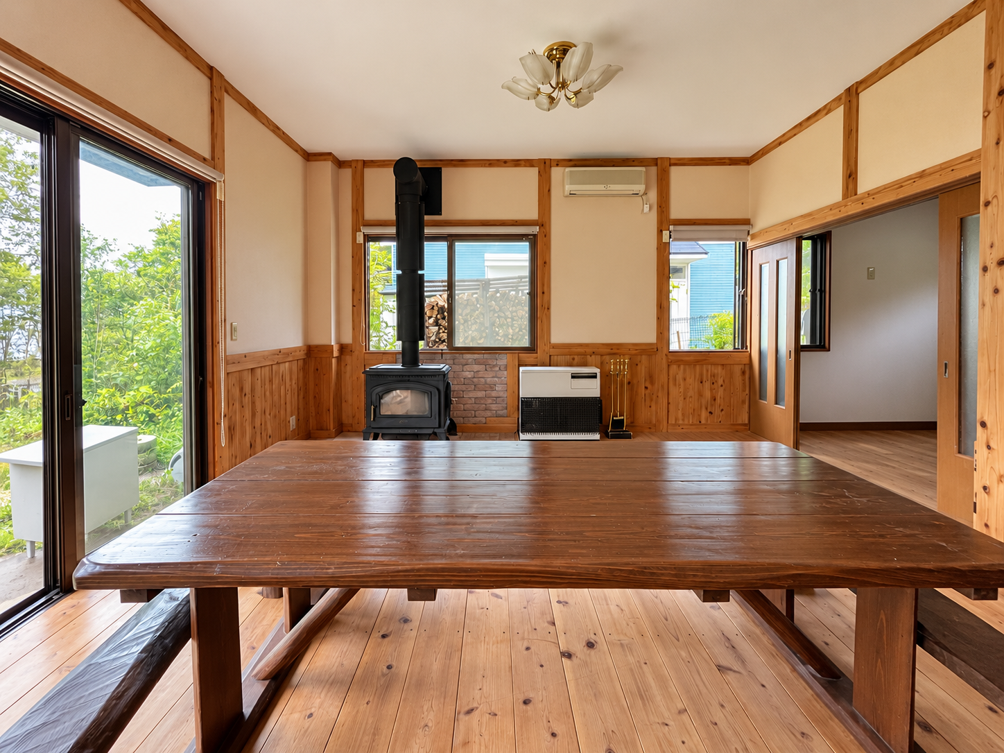 【中古物件】富士山を望む、西井出高原の大型邸宅。 約92坪のゆとりある住空間、二世帯利用も叶える一邸。