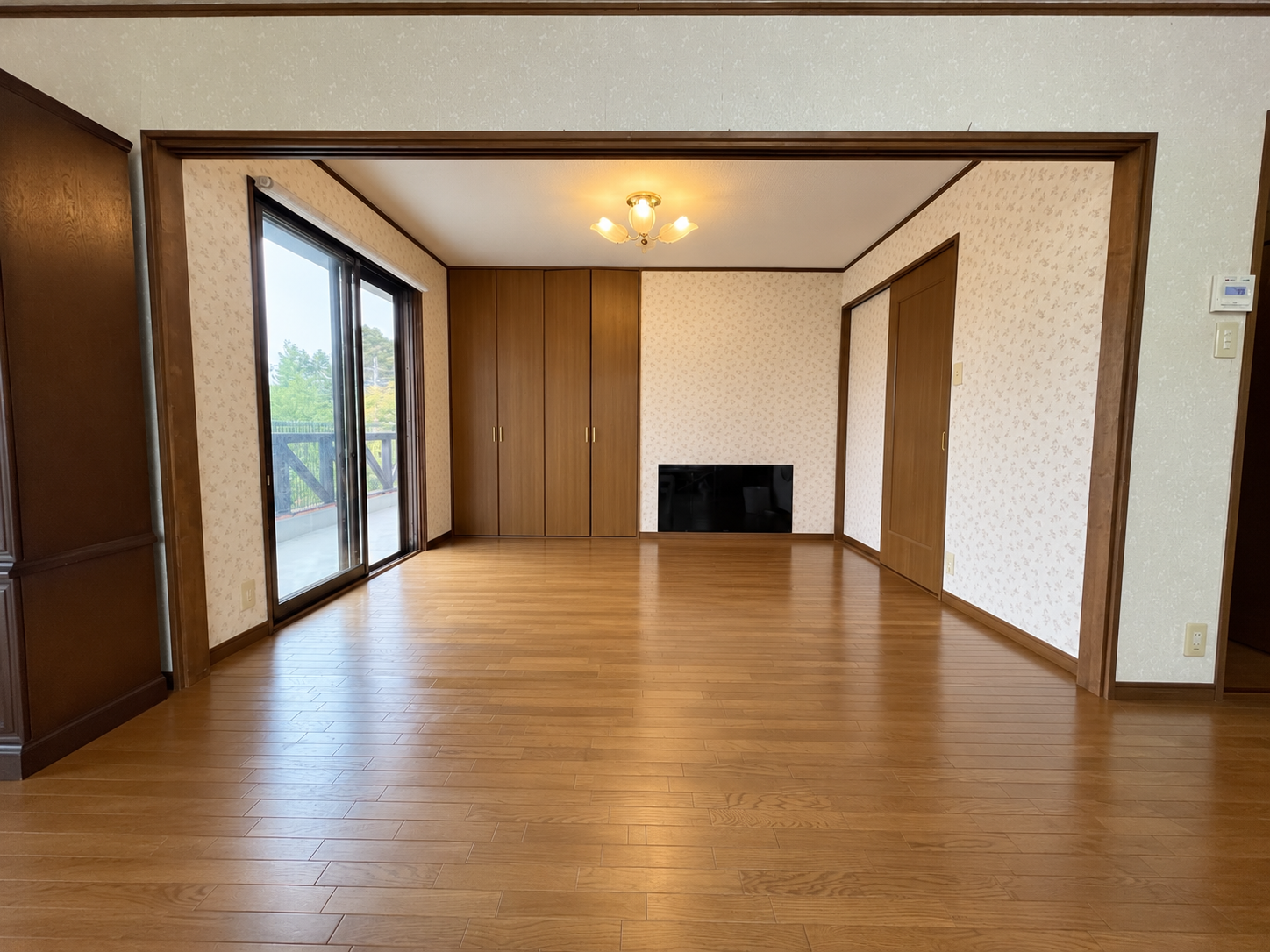 【中古物件】富士山を望む、西井出高原の大型邸宅。 約92坪のゆとりある住空間、二世帯利用も叶える一邸。