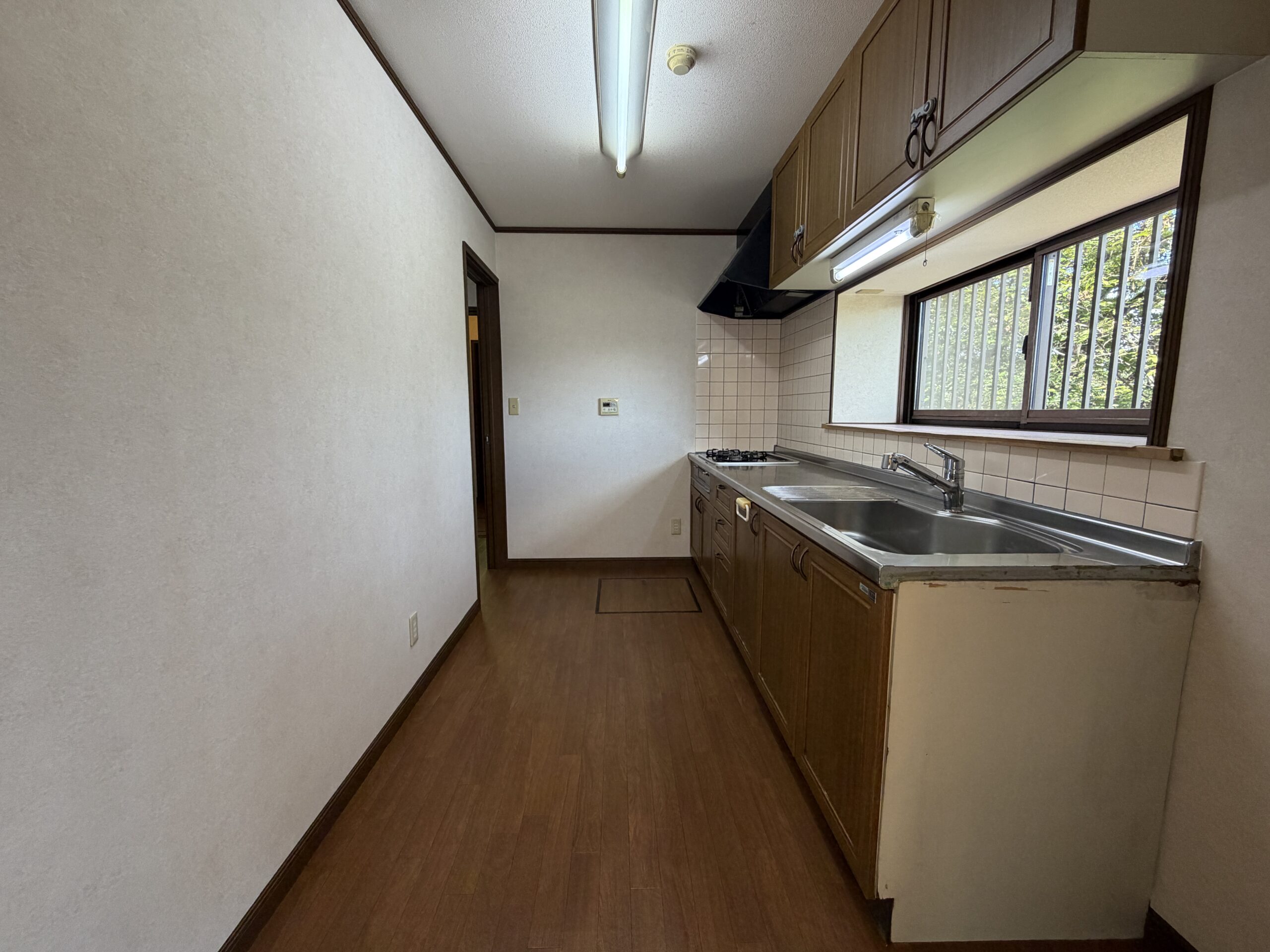 【中古物件】高台から望む、田園風景と雄大な山々。 開放感と暮らしやすさを兼ね備えた、プライベート性の高い一邸。