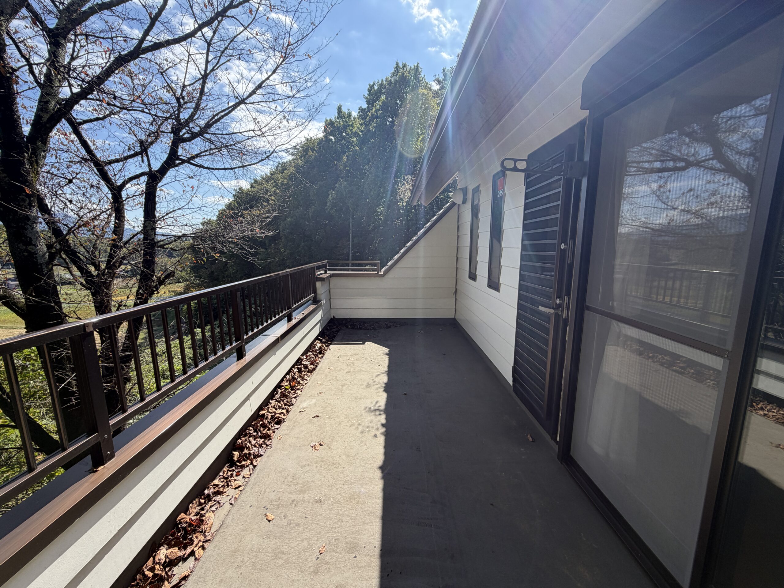 【中古物件】高台から望む、田園風景と雄大な山々。 開放感と暮らしやすさを兼ね備えた、プライベート性の高い一邸。