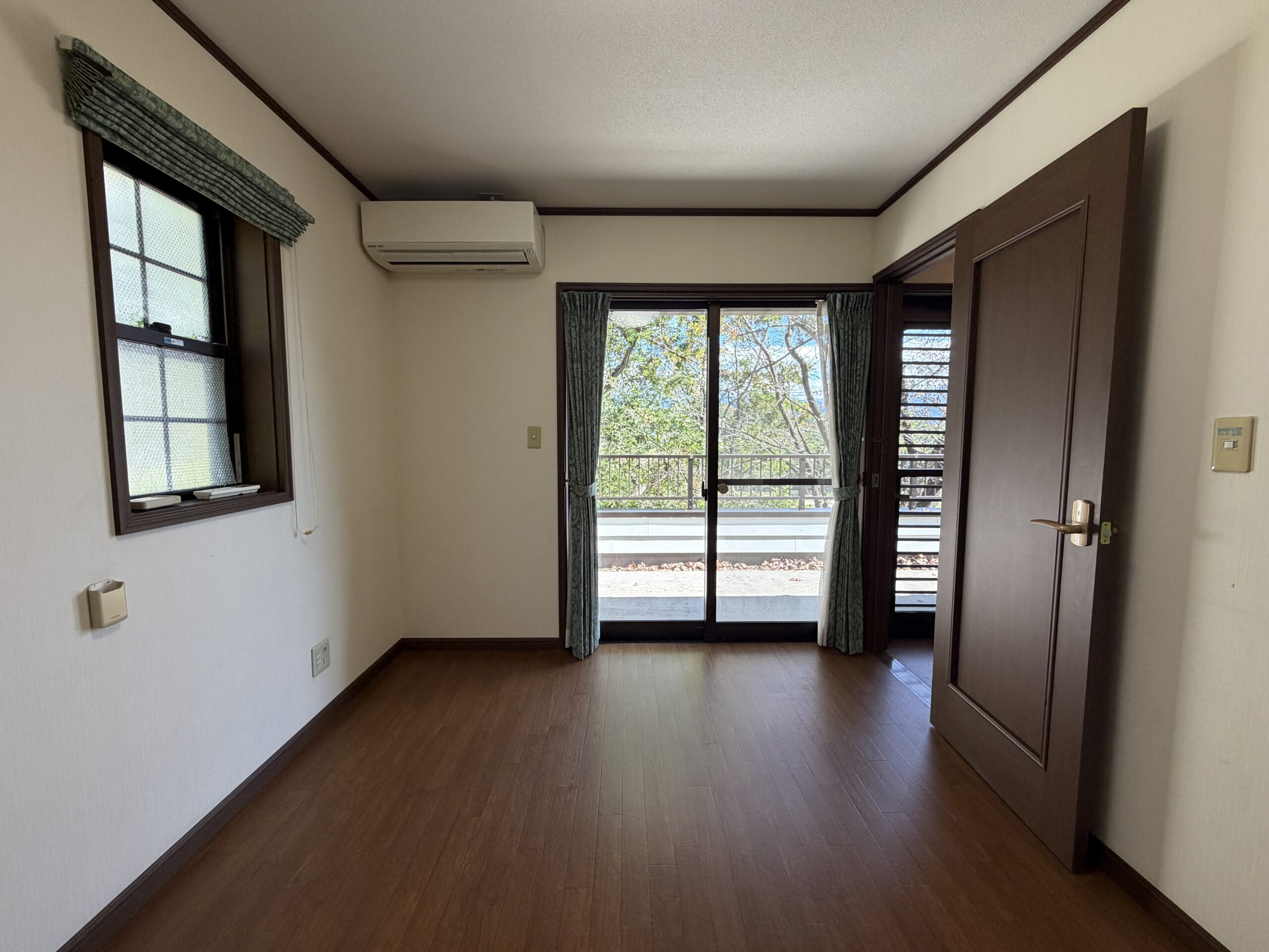 【中古物件】高台から望む、田園風景と雄大な山々。 開放感と暮らしやすさを兼ね備えた、プライベート性の高い一邸。