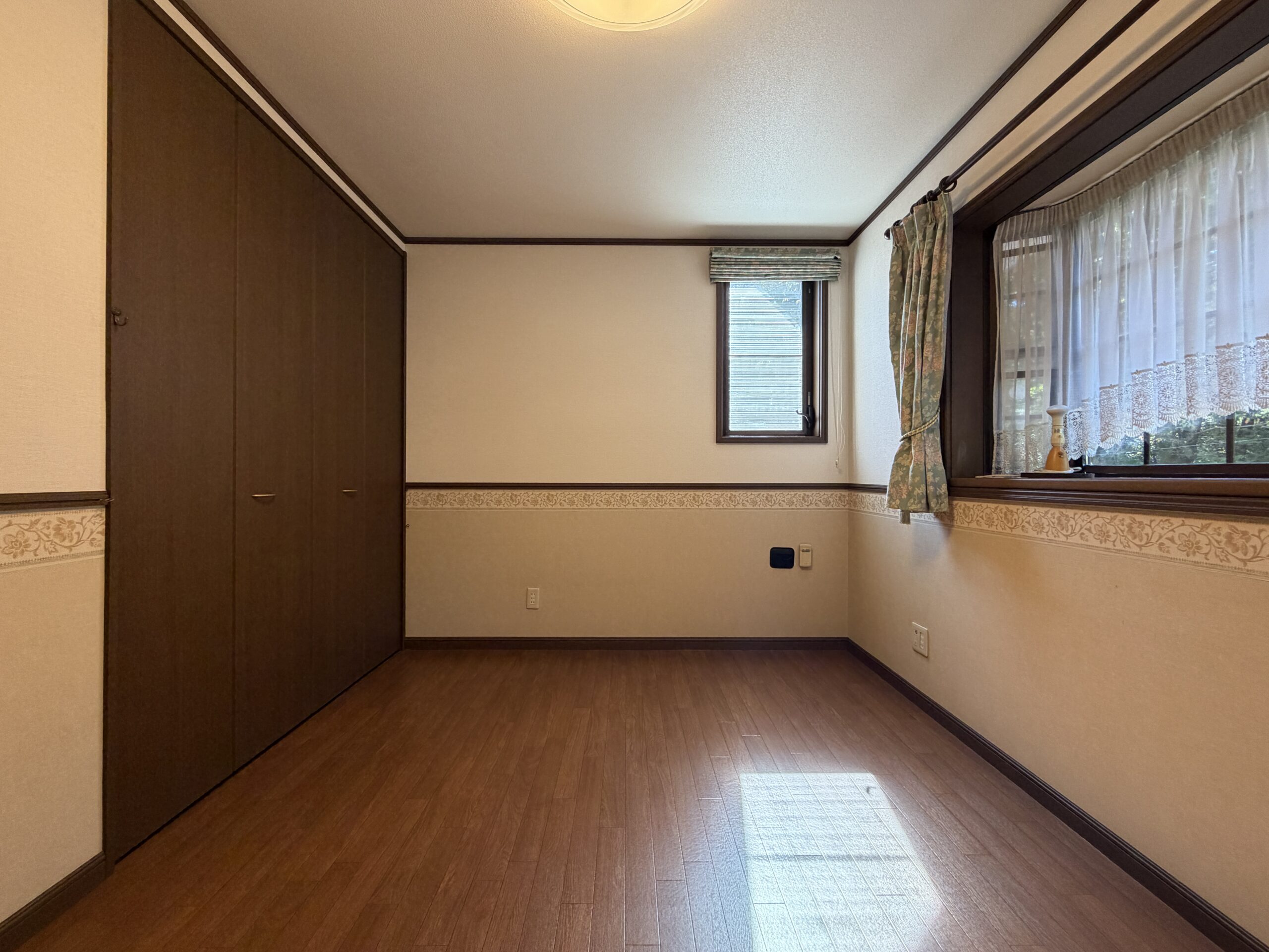 【中古物件】高台から望む、田園風景と雄大な山々。 開放感と暮らしやすさを兼ね備えた、プライベート性の高い一邸。