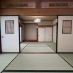 【中古物件】山並みを望む開放感と、日本家屋ならではの趣。 和のぬくもりを残して再生した、リフォーム済み5LDK。