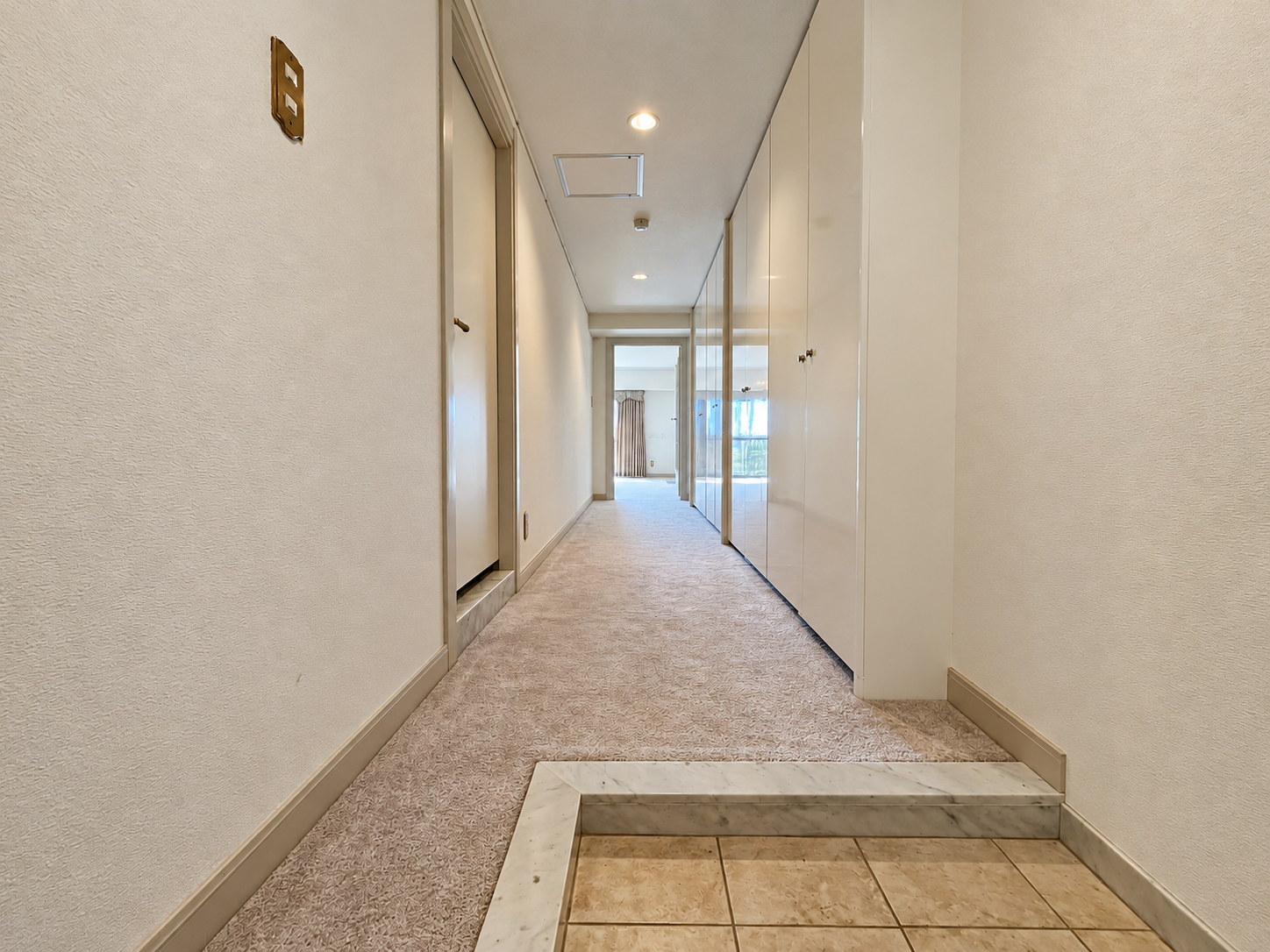 【マンション】南向き角部屋から望む、南アルプスの大パノラマ。 118㎡超のゆとりを愉しむ、清里高原の特別な一室。