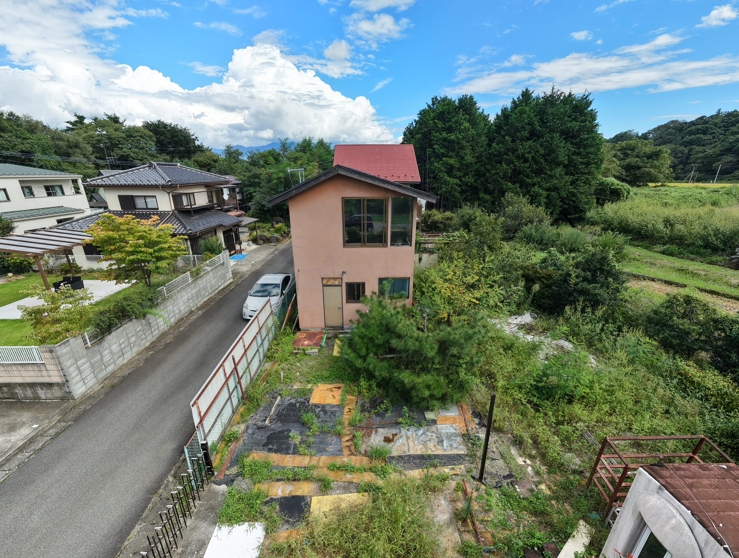 【中古戸建】園風景の先に、南アルプスを望む。 自分好みに再生を楽しむ、武川町山高の小さな一邸。