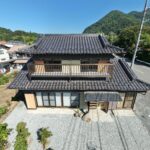 【中古物件】山並みを望む開放感と、日本家屋ならではの趣。 和のぬくもりを残して再生した、リフォーム済み5LDK。
