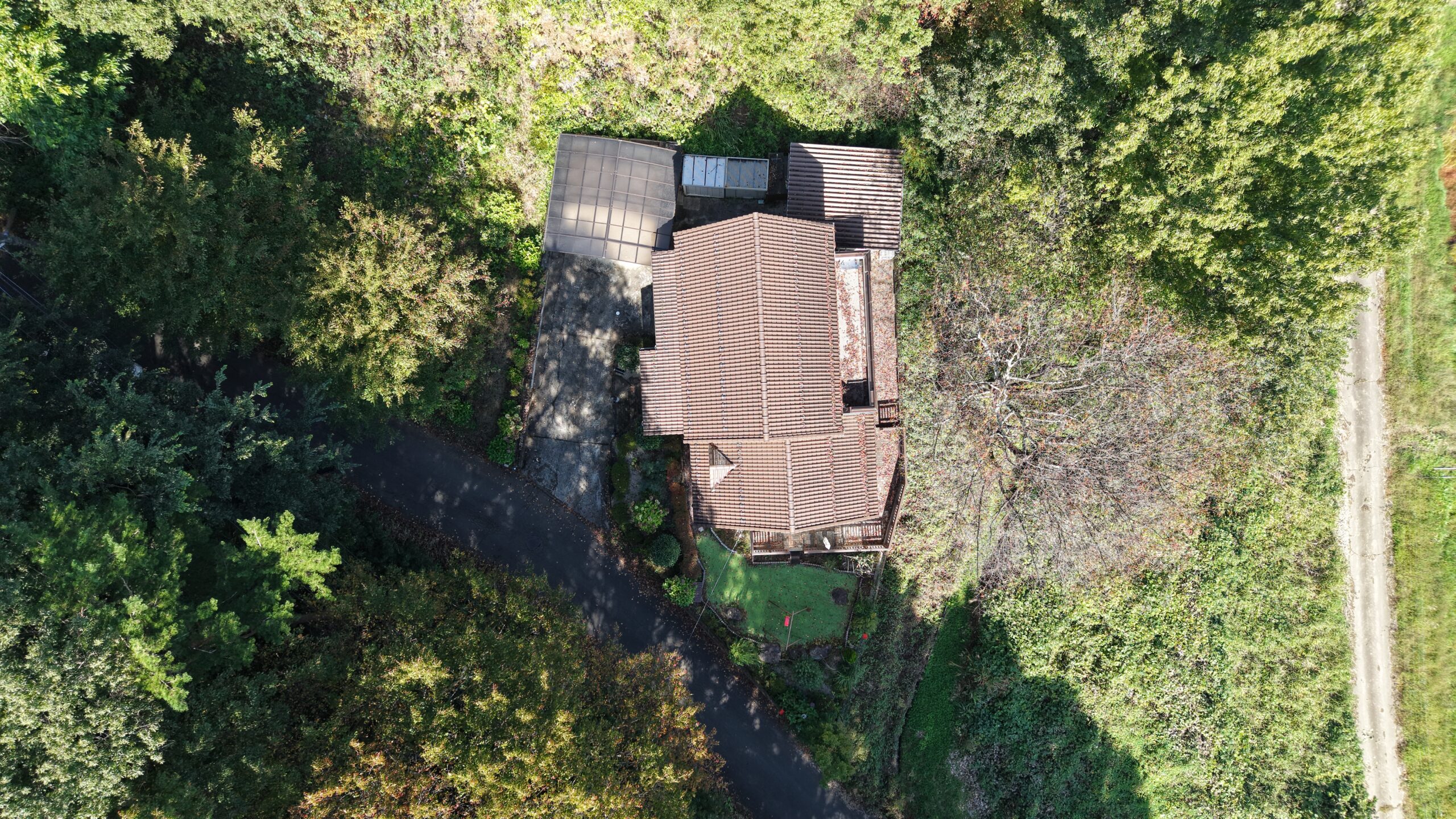 【中古物件】高台から望む、田園風景と雄大な山々。 開放感と暮らしやすさを兼ね備えた、プライベート性の高い一邸。